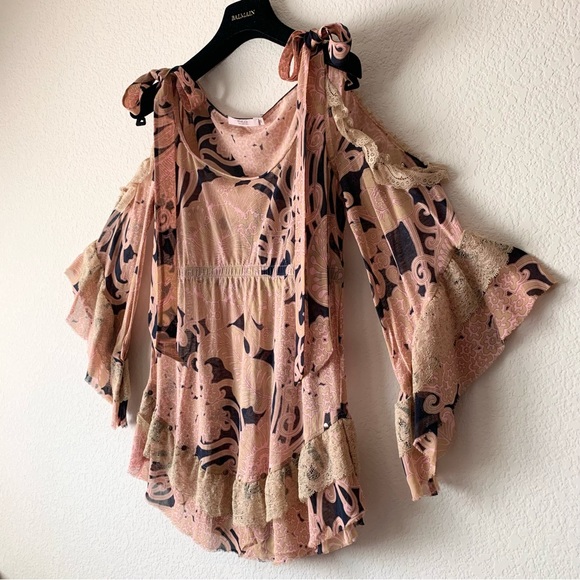 Valentino y2k lace bell sleeve blouse - Picture 10 of 16